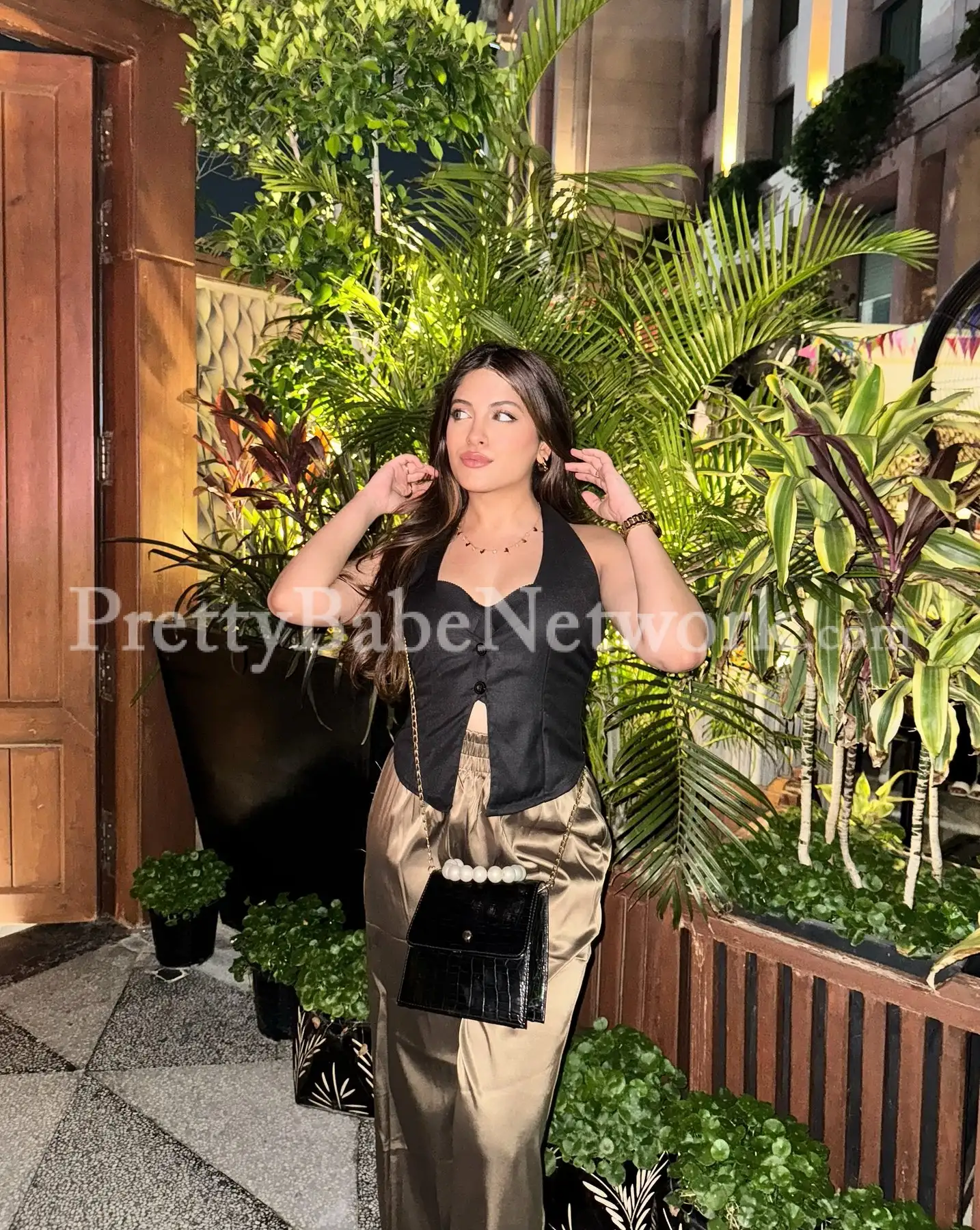 Social Influencer Nikita —Get Premium Experience From Celebrity Escorts in Noida